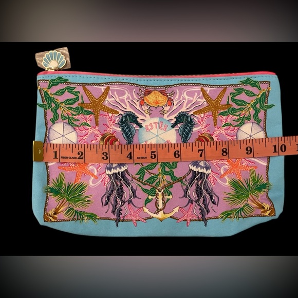 Estee Lauder Multicolor Cosmetic Bag - Picture 4 of 9